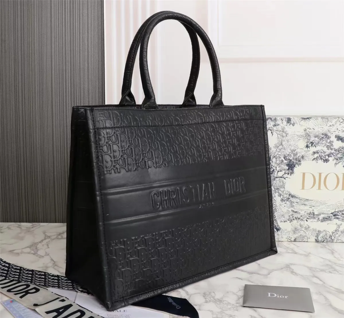 Book Tote In Leather