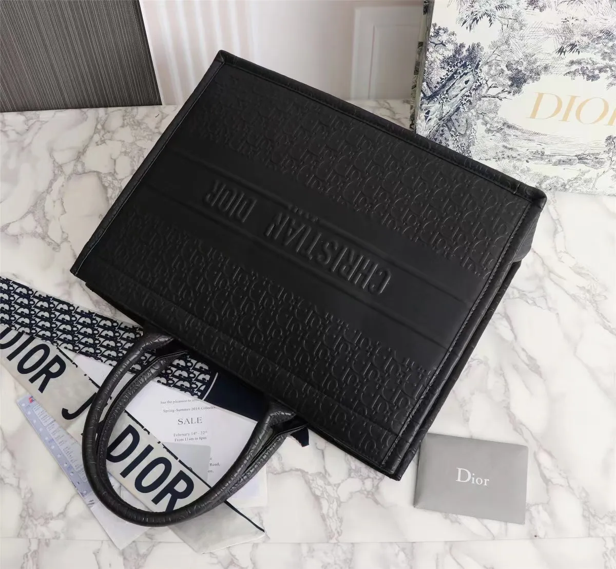 Book Tote In Leather