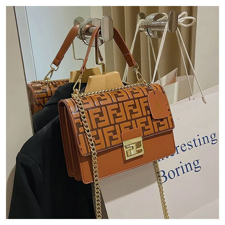 Fashionable one shoulder crossbody messenger bag