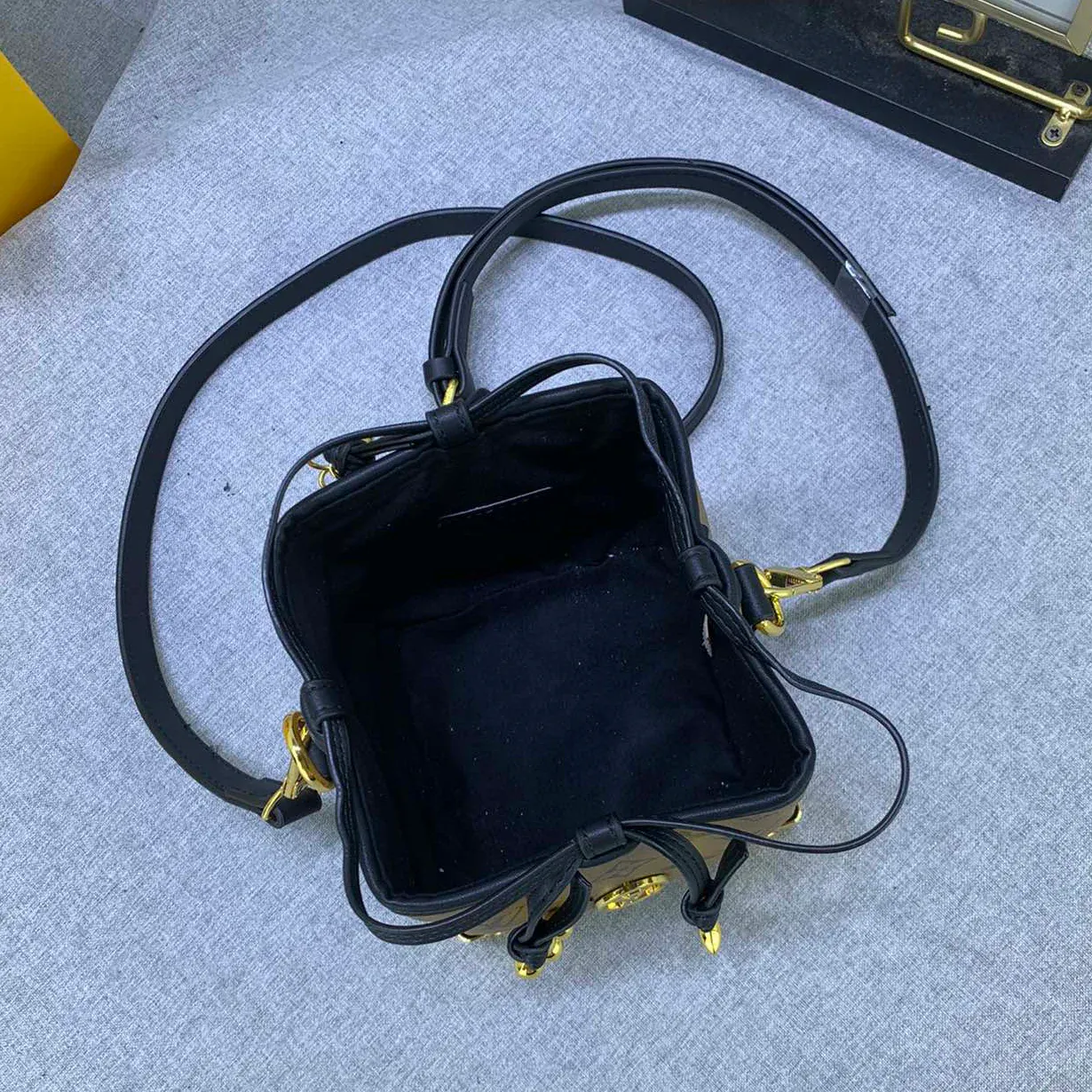 New Drawstring Bucket Bag