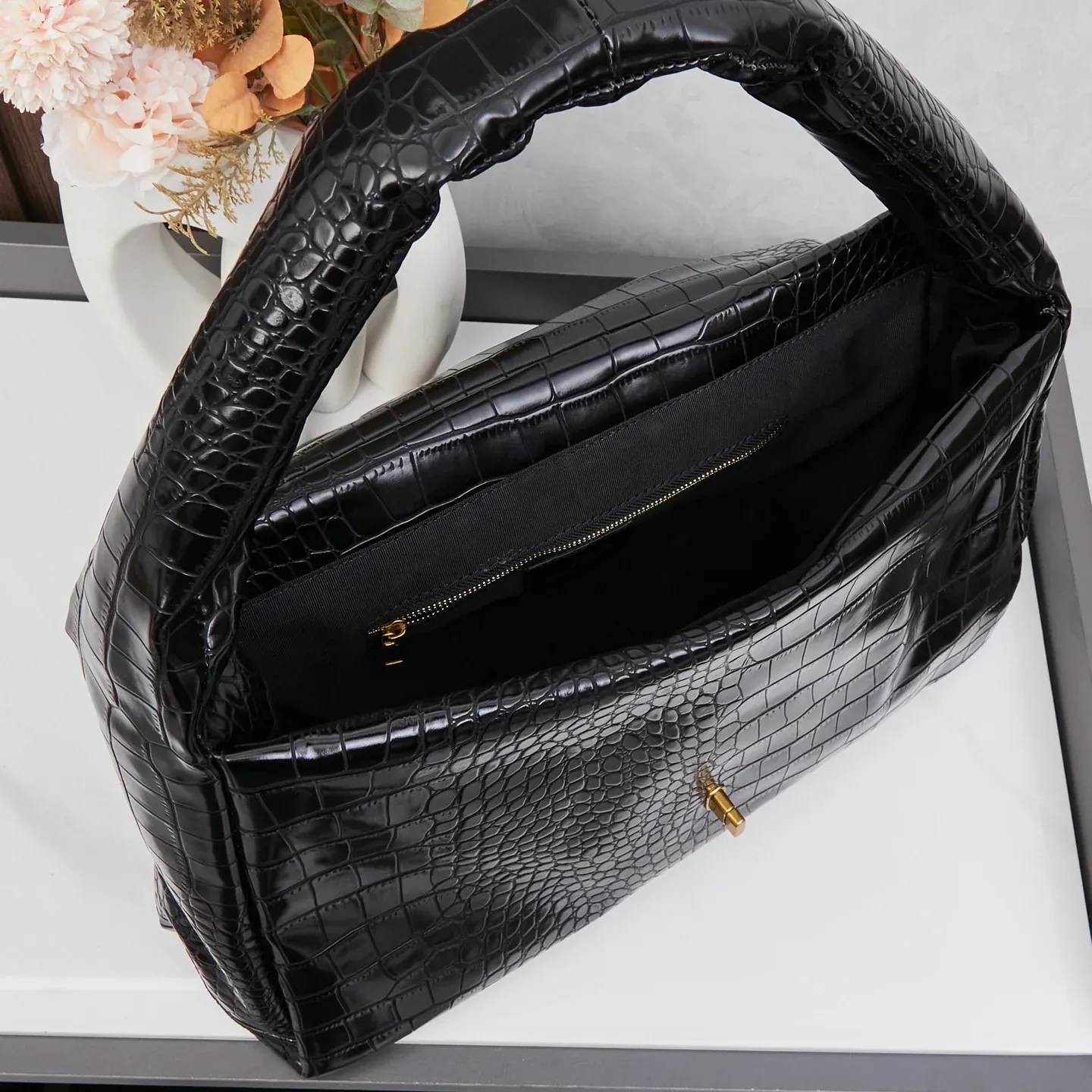 New MONACO shoulder bag