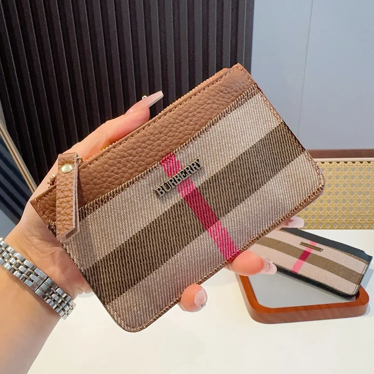 Compact and lightweight coin and key bag