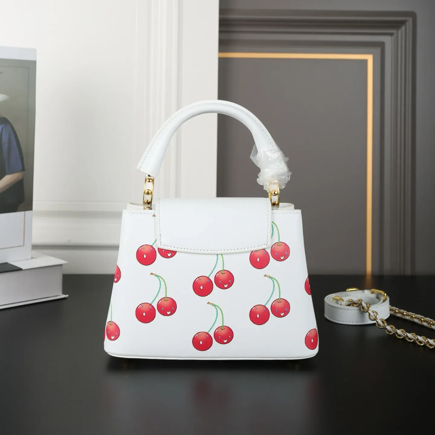 Cherry Kapusin Shoulder Bag