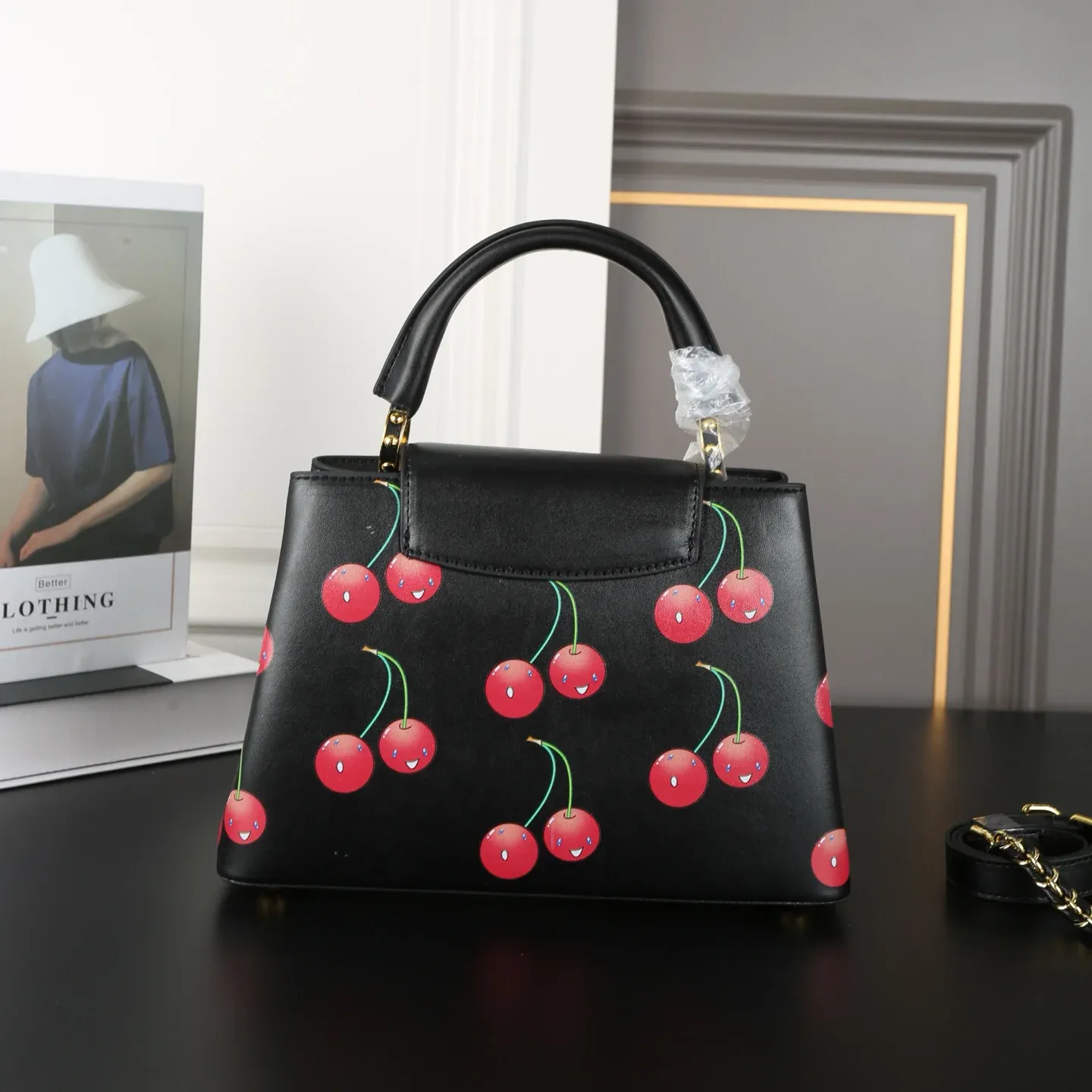 Cherry Kapusin Shoulder Bag