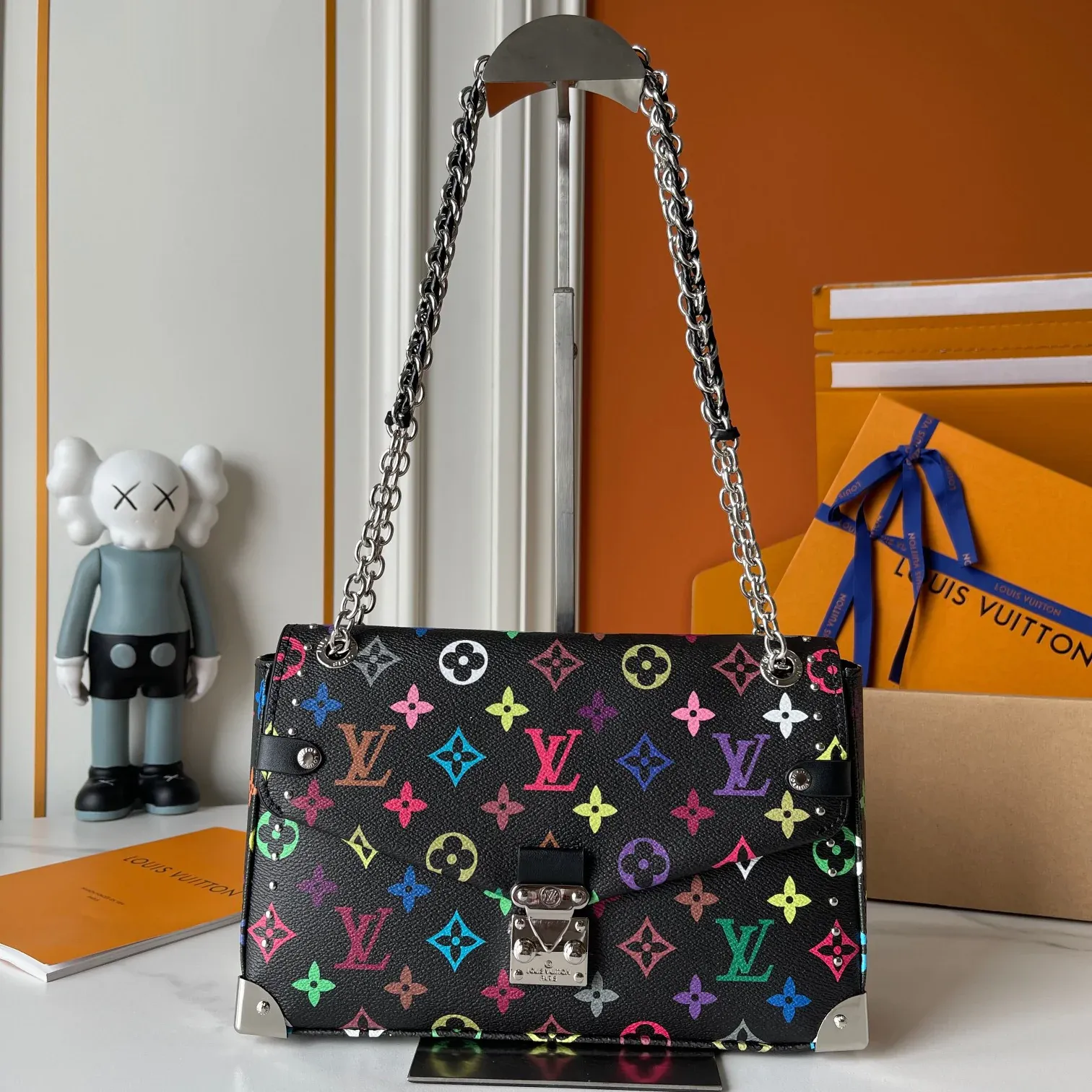 Luxury Vintage Black Color Handbag