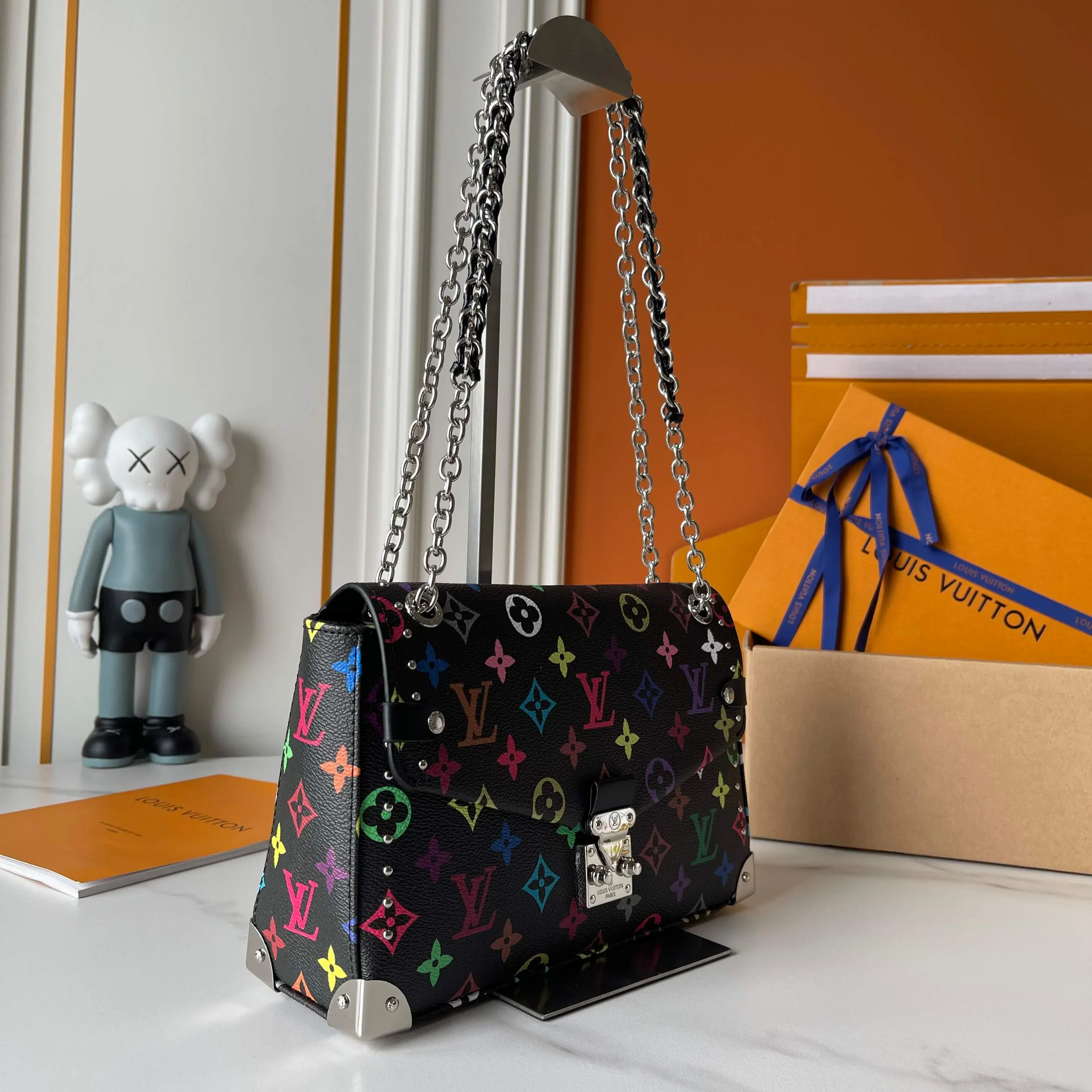 Luxury Vintage Black Color Handbag