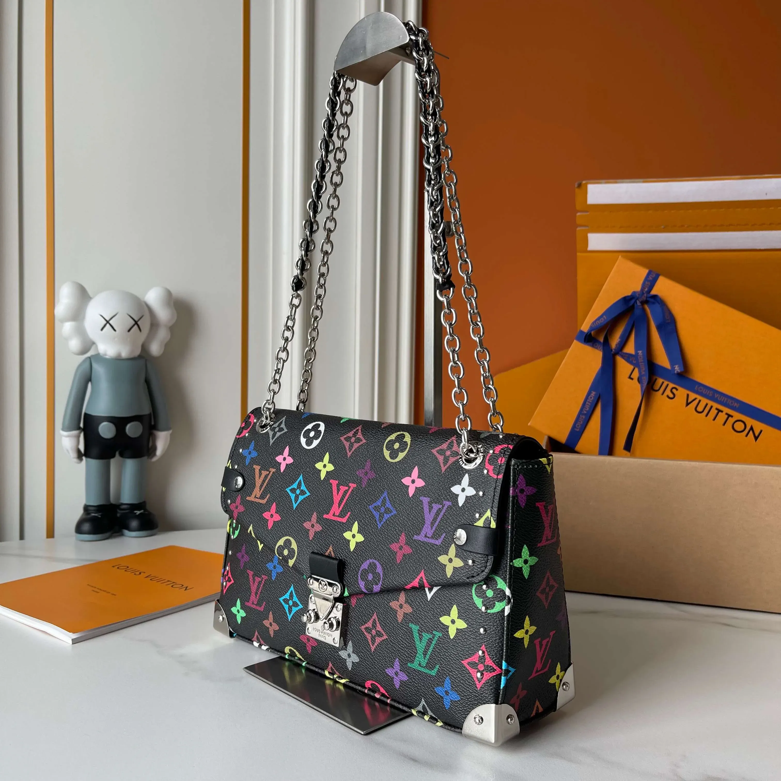 Luxury Vintage Black Color Handbag