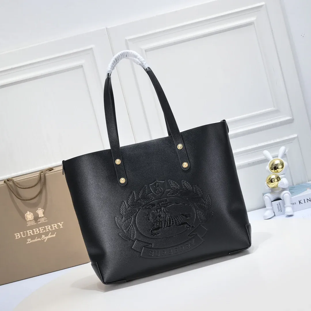 New embossed badge tote bag