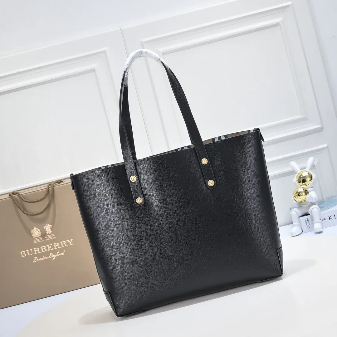 New embossed badge tote bag