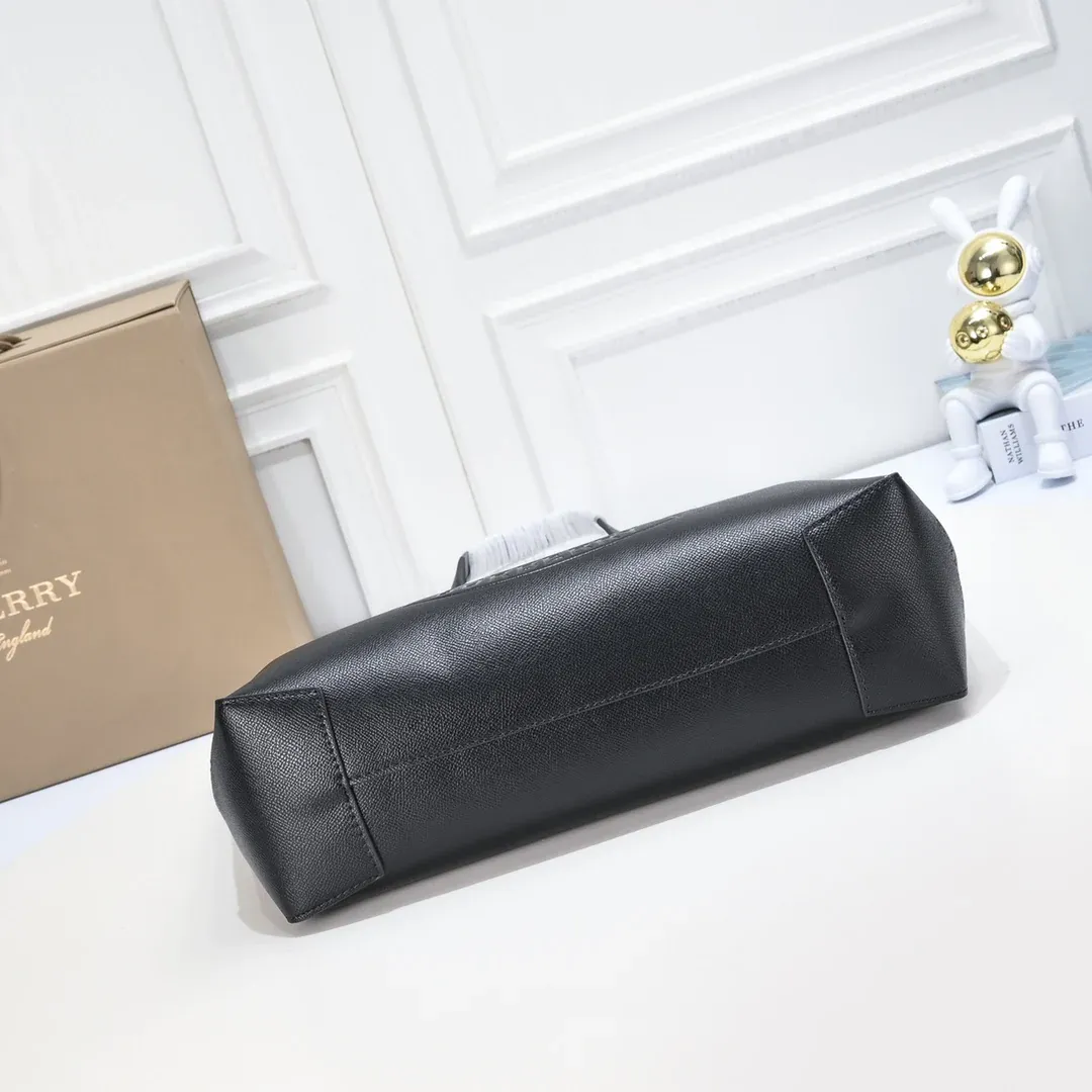 New embossed badge tote bag