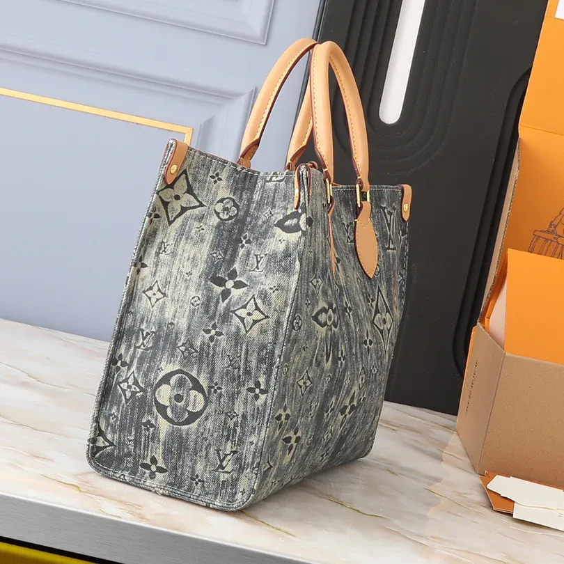 Classic Canvas Medium Handbag