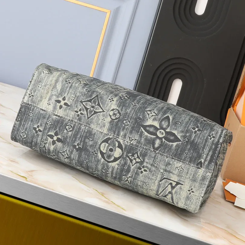 Classic Canvas Medium Handbag