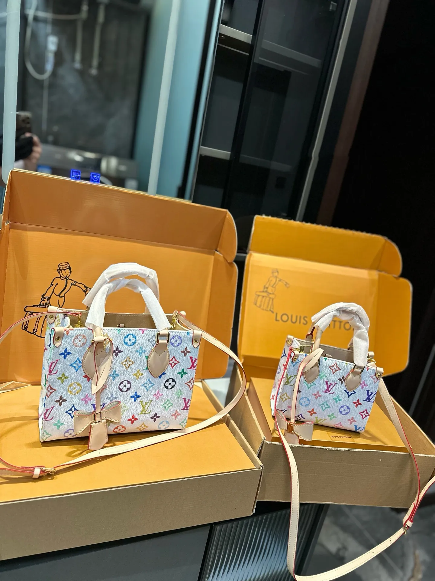 25 New White Color Onthego Bag