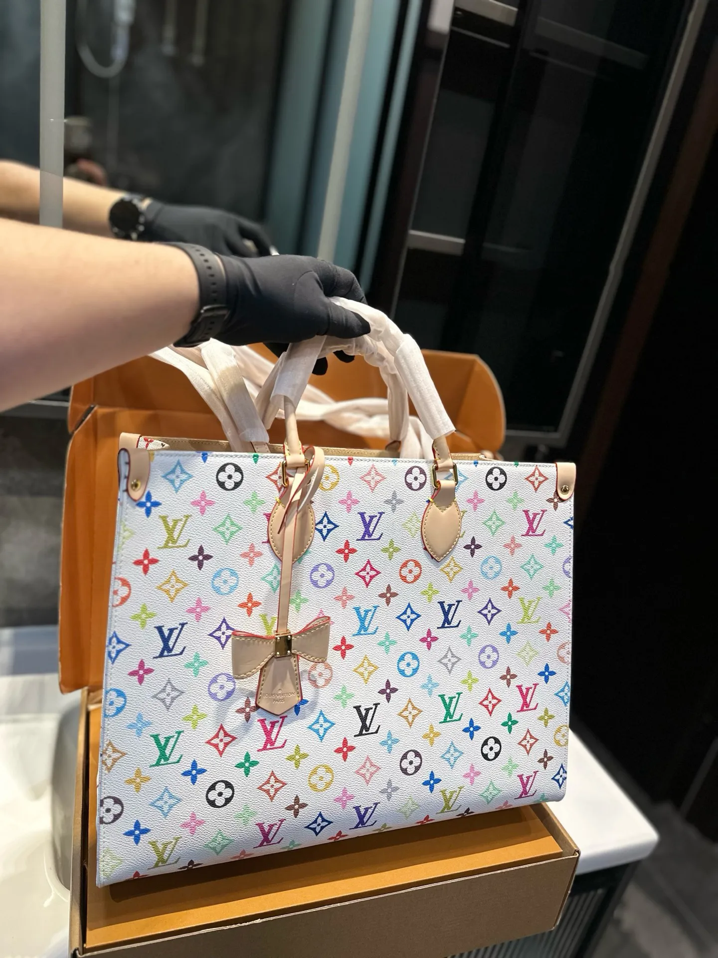 25 New White Color Onthego Bag