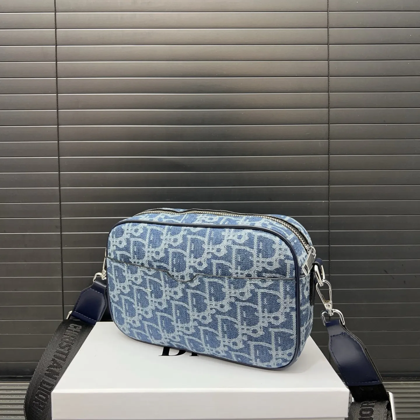 Fashion new men's bag