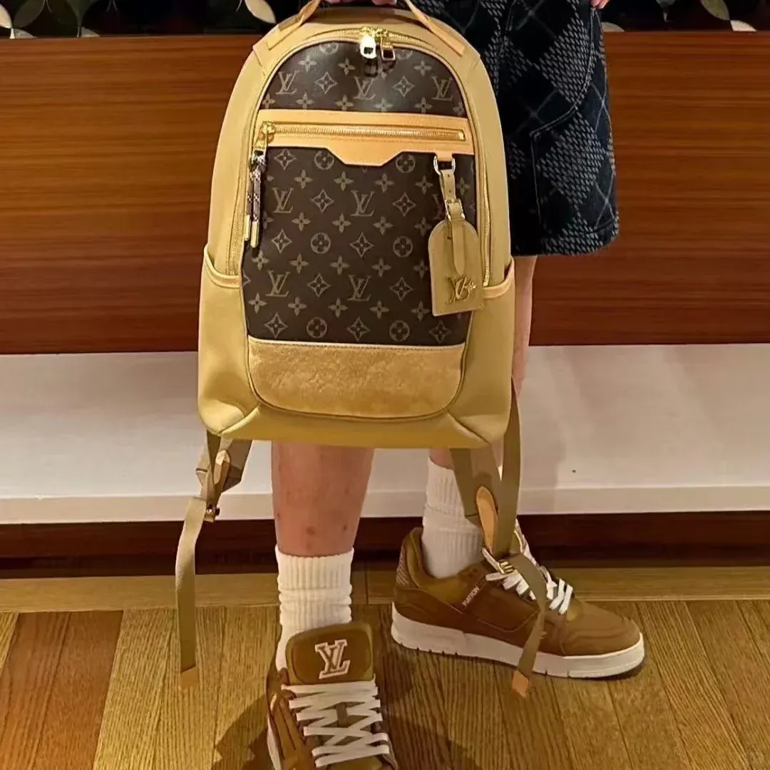 Old Flower Brown Outdoor Shoulder Bag