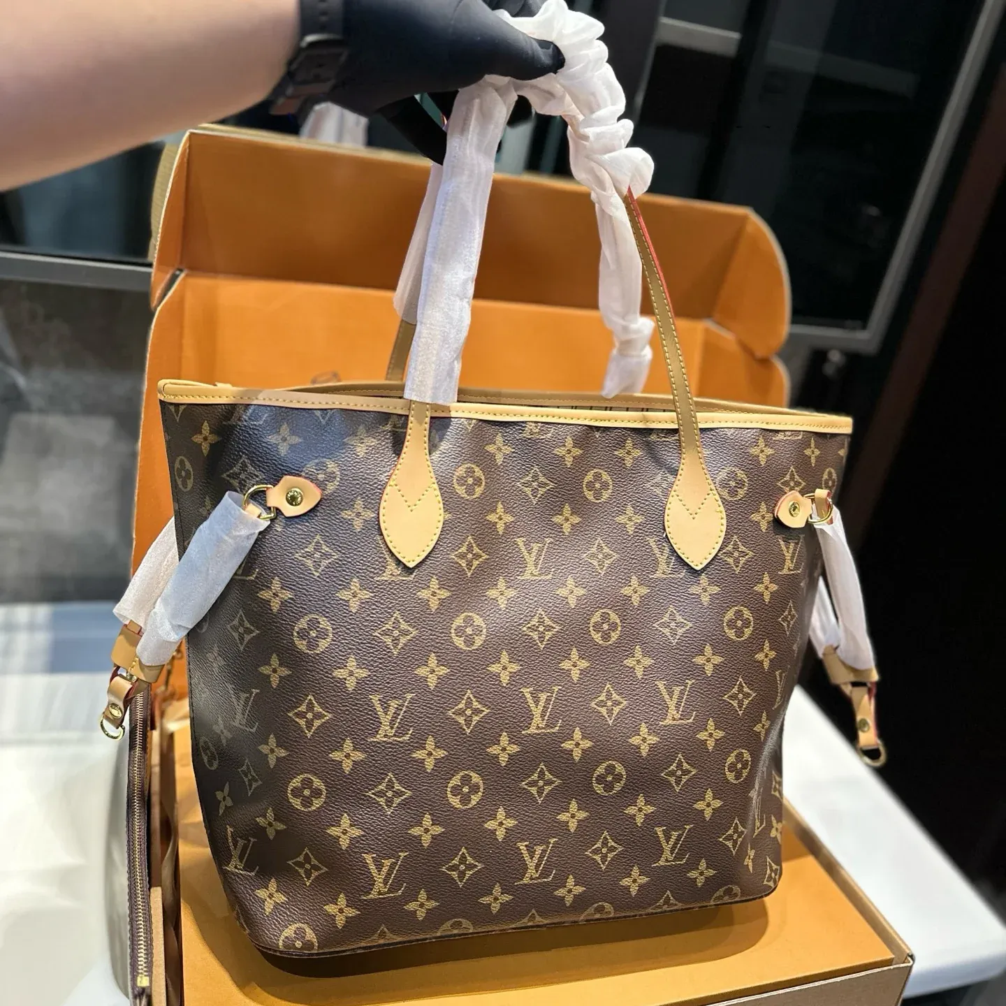 New Cowhide Pumpkin Graffiti Shopping Bag