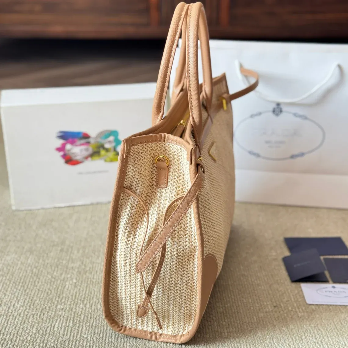 Lus soft straw tote bag