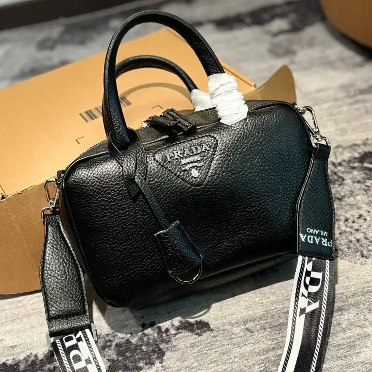 Men's and women's handbag and crossbody