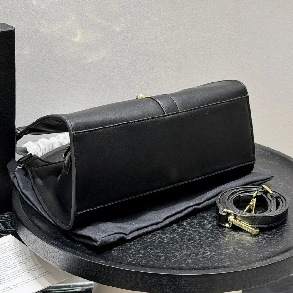 High quality versatile casual crossbody bag