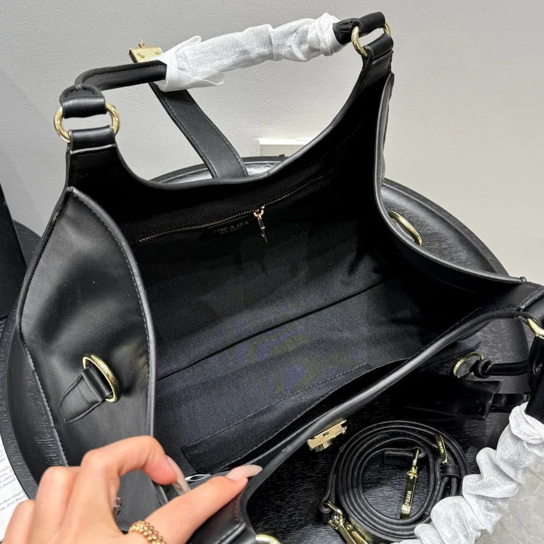 High quality versatile casual crossbody bag