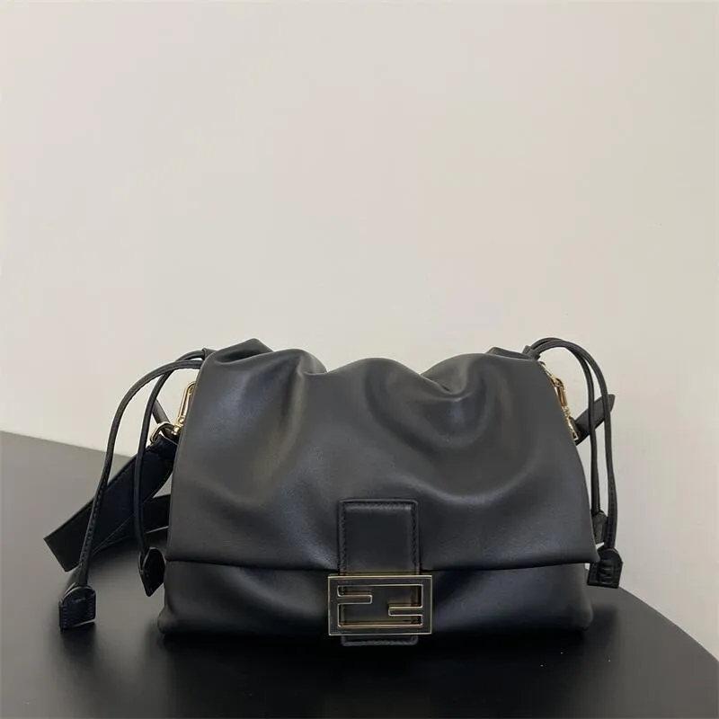 Medium Leather Handbag