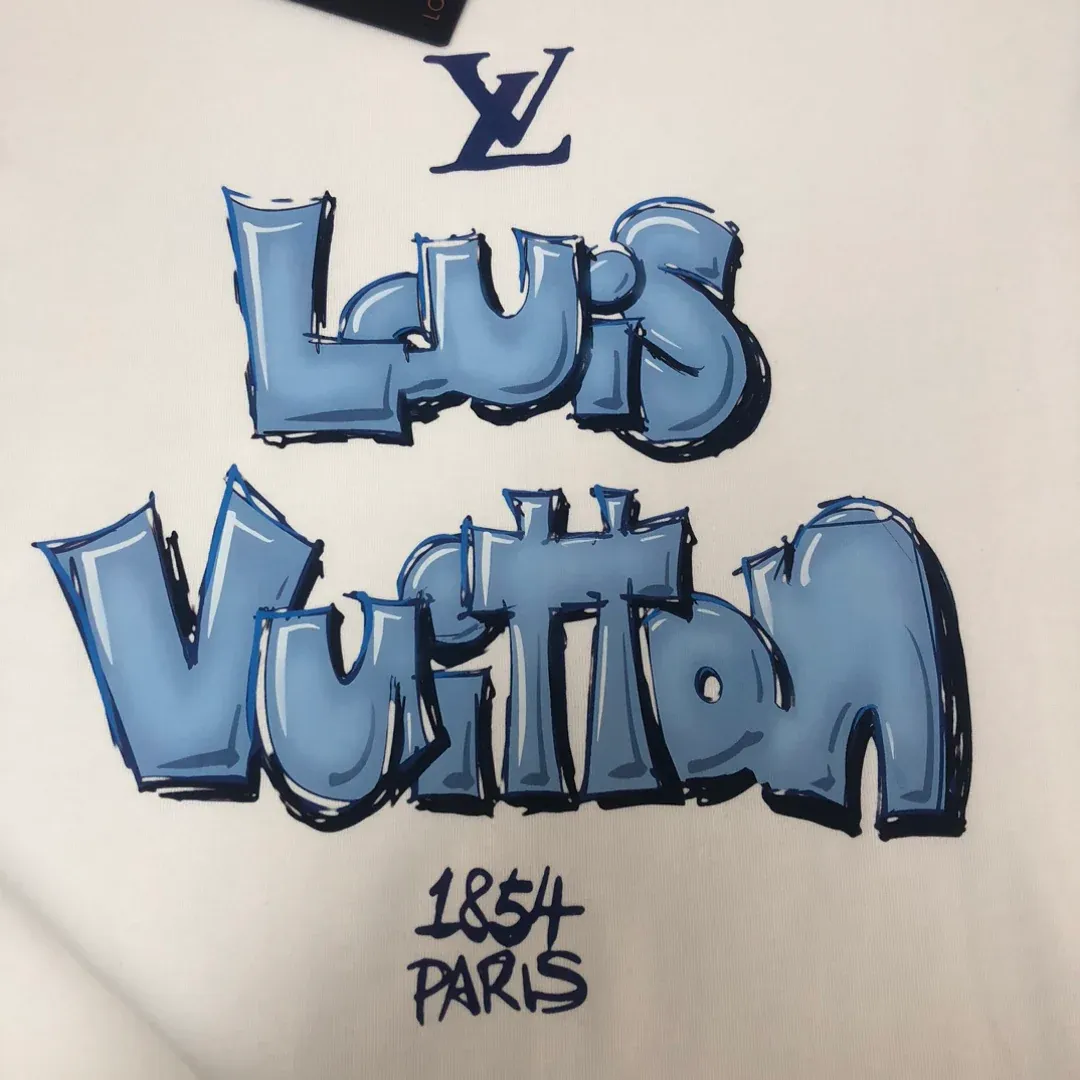 New round neck short sleeved t-shirt