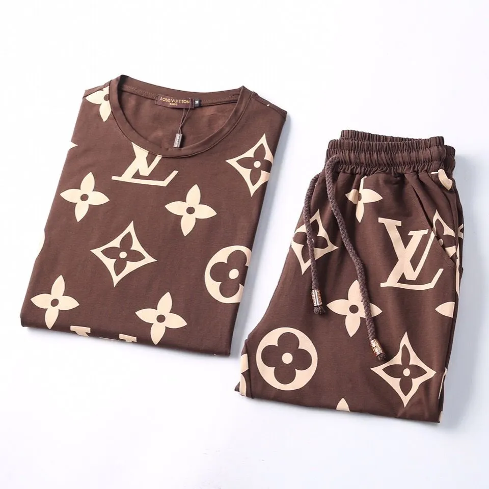 Men's casual short sleeved suit