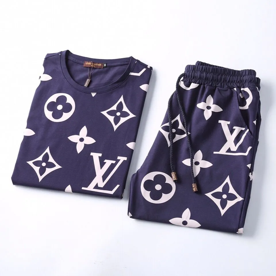 Men's casual short sleeved suit