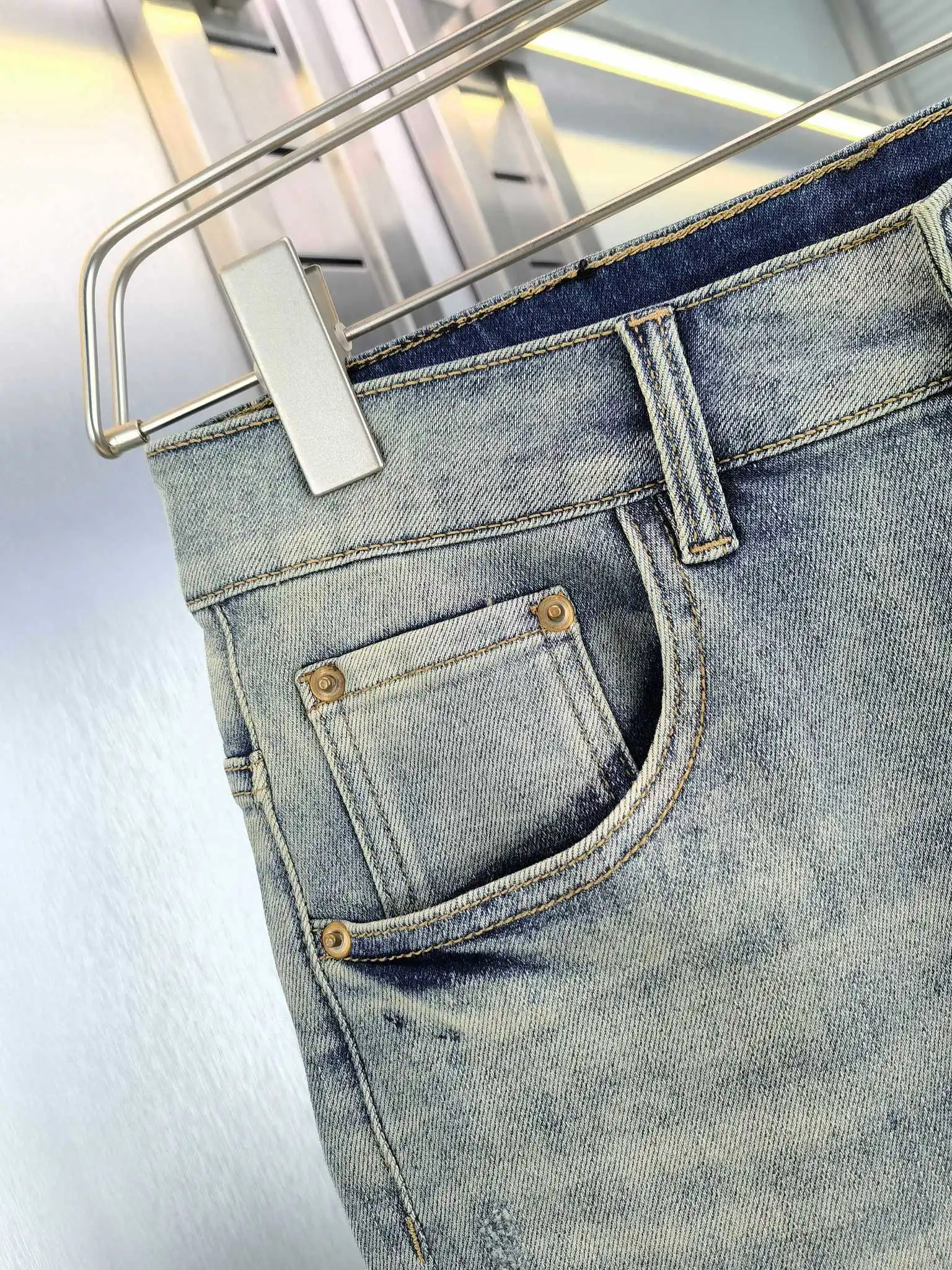 Straight denim shorts