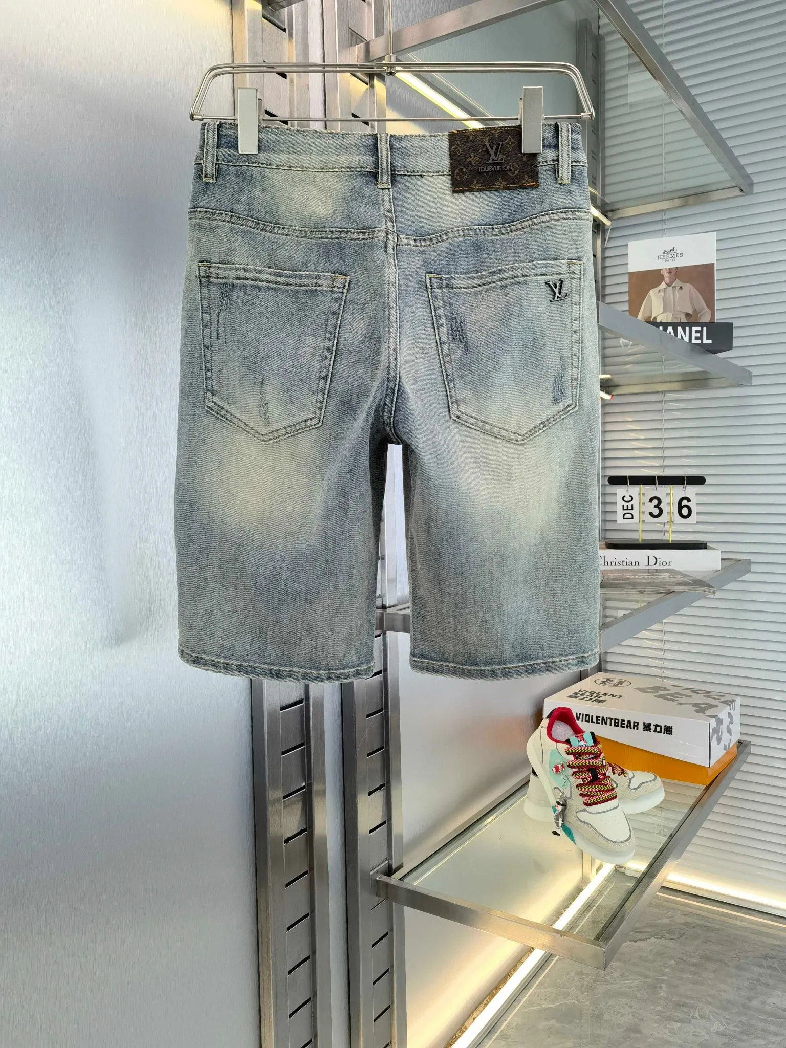 Straight denim shorts