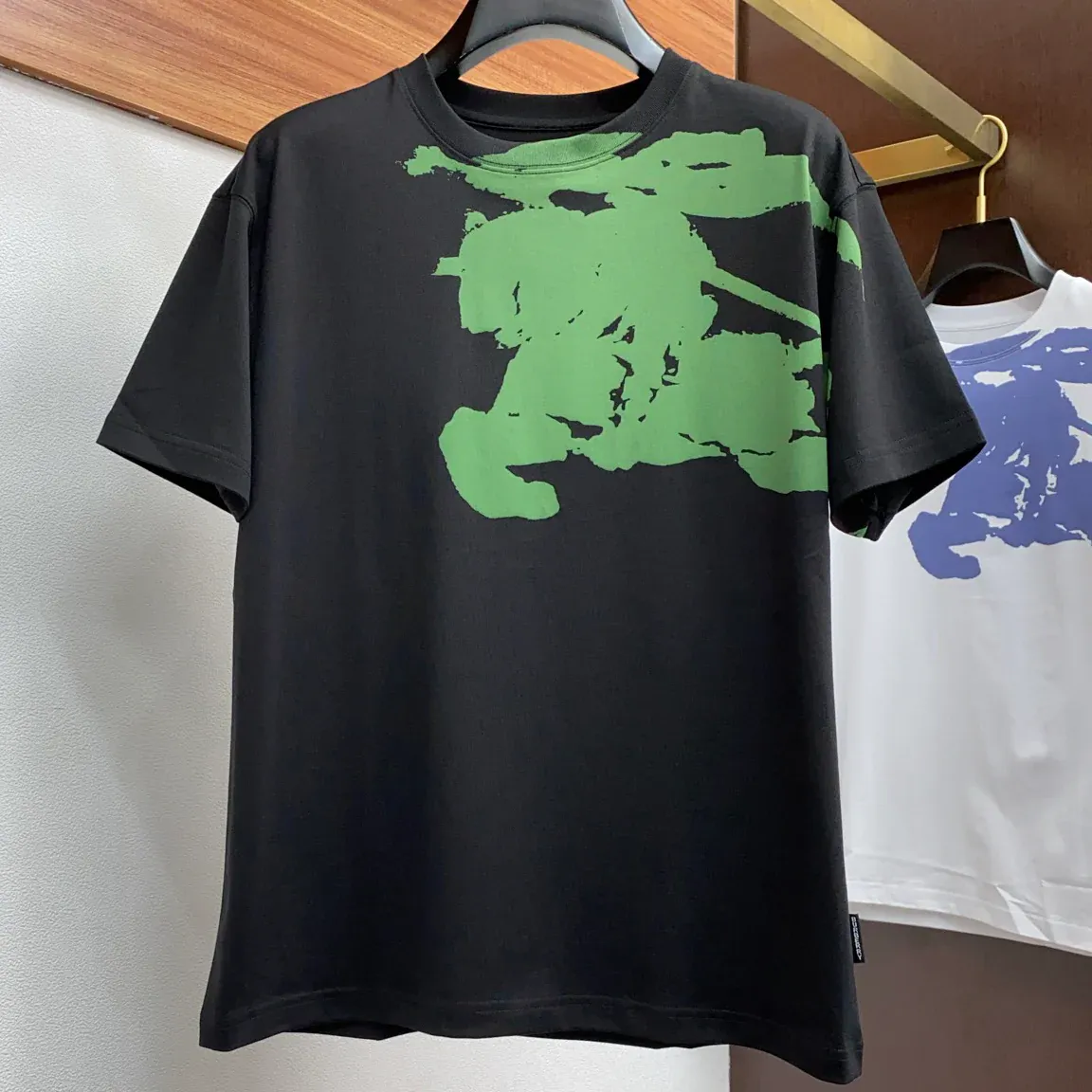 New round neck men's short sleeved T-shirt