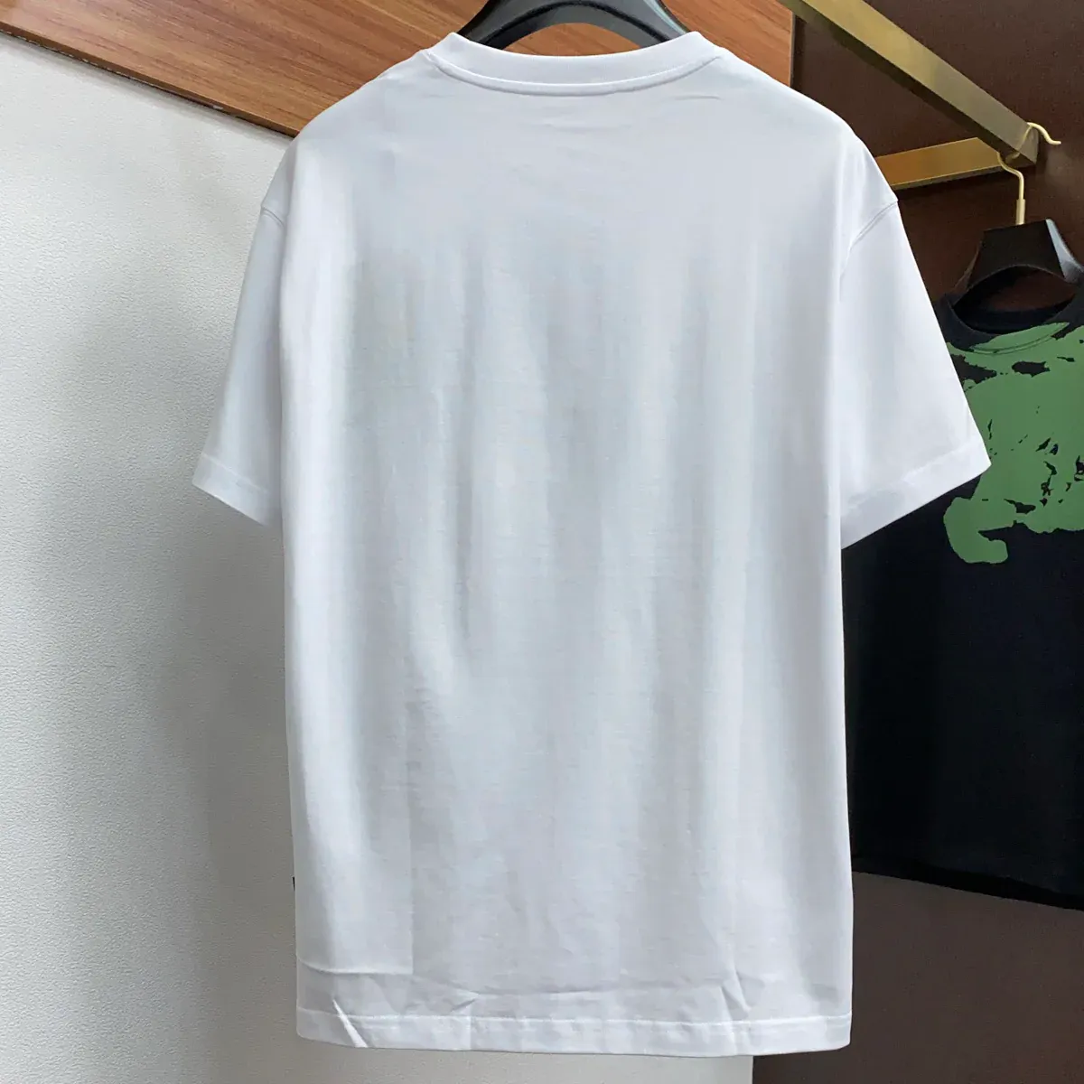 New round neck men's short sleeved T-shirt