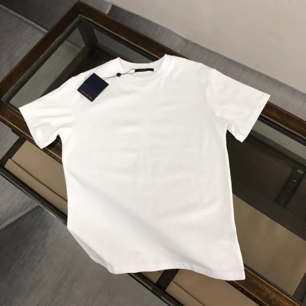 New round neck short sleeved t-shirt