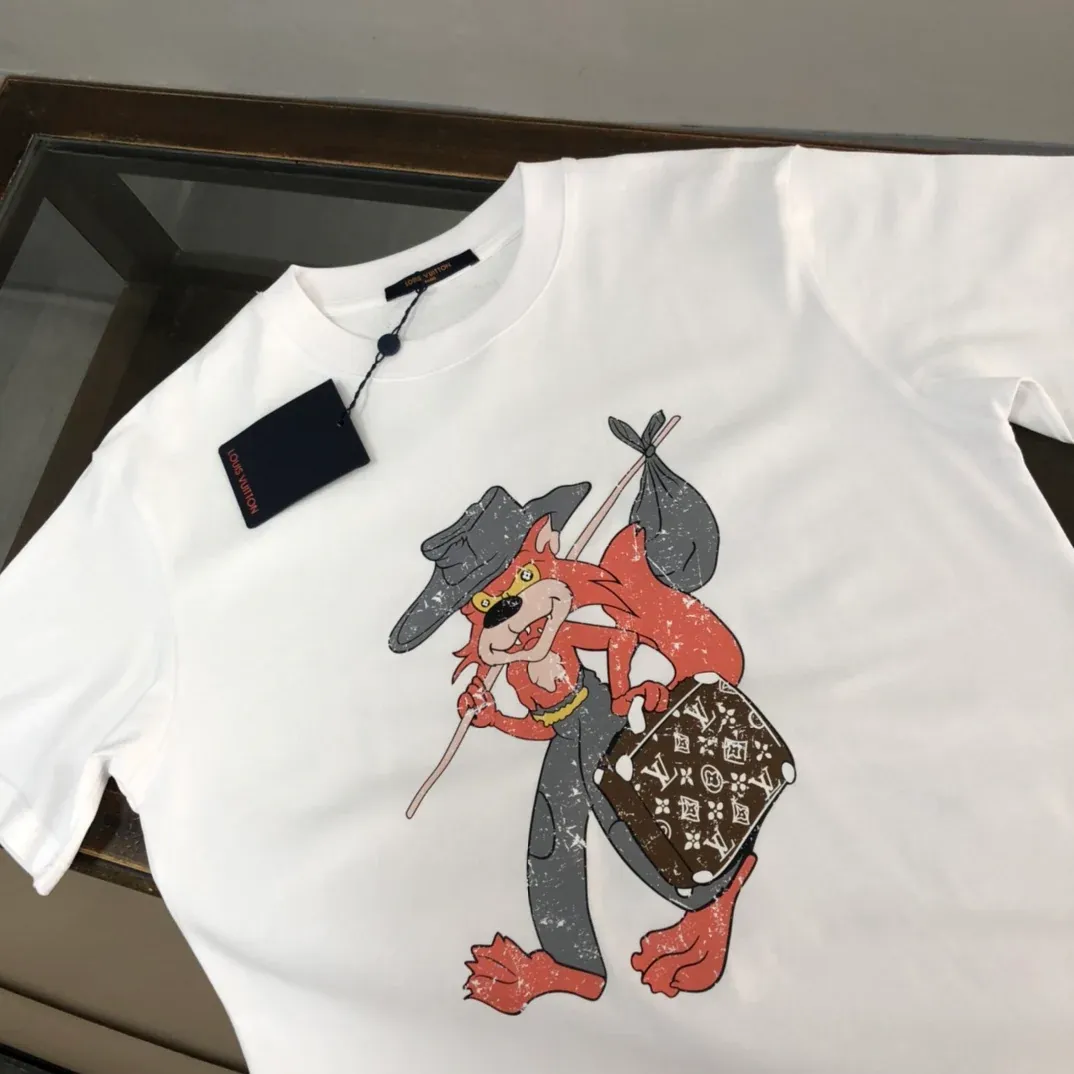 New round neck short sleeved t-shirt