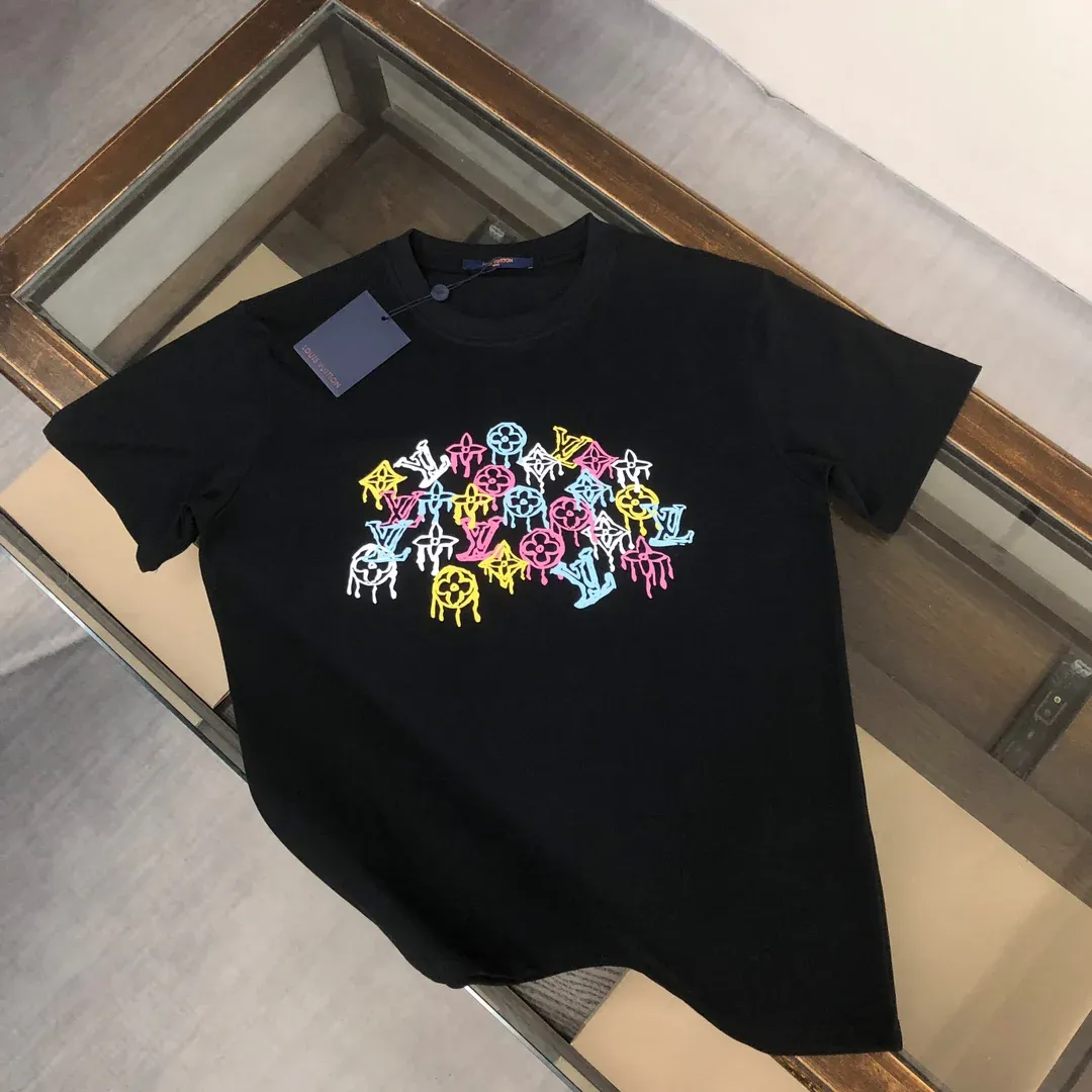 New round neck short sleeved t-shirt