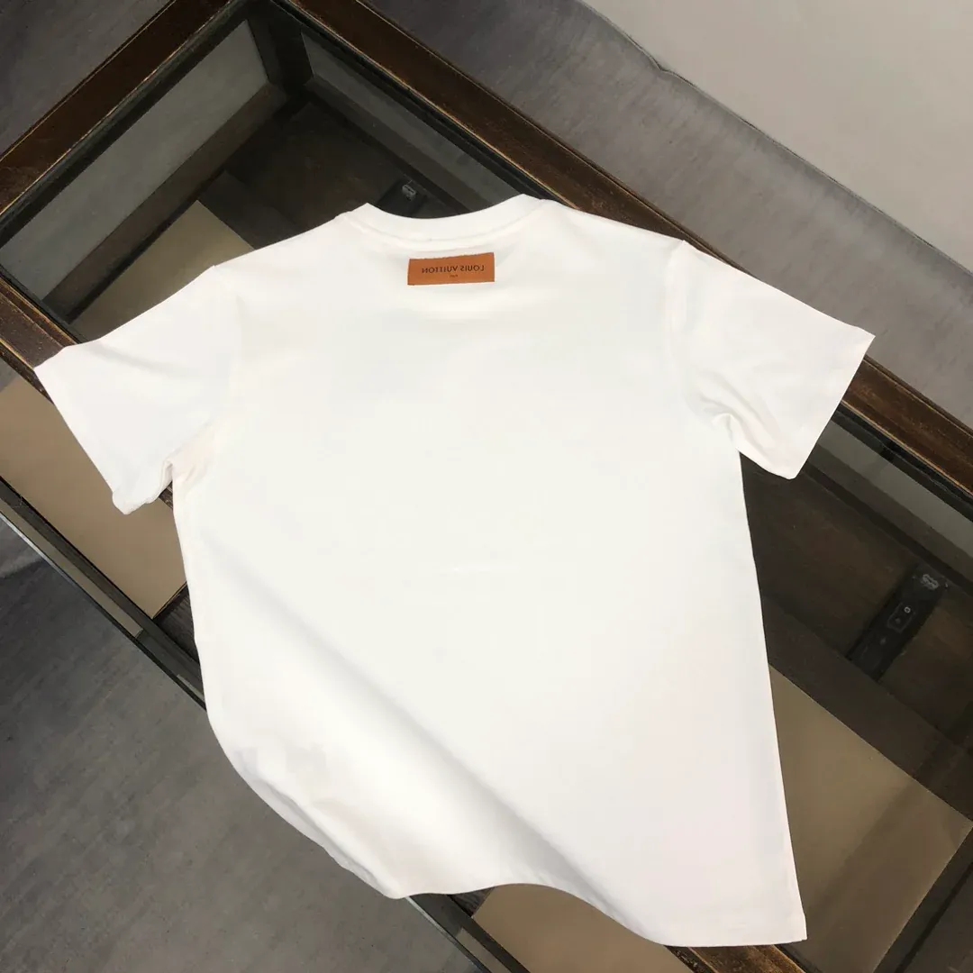 New round neck short sleeved t-shirt