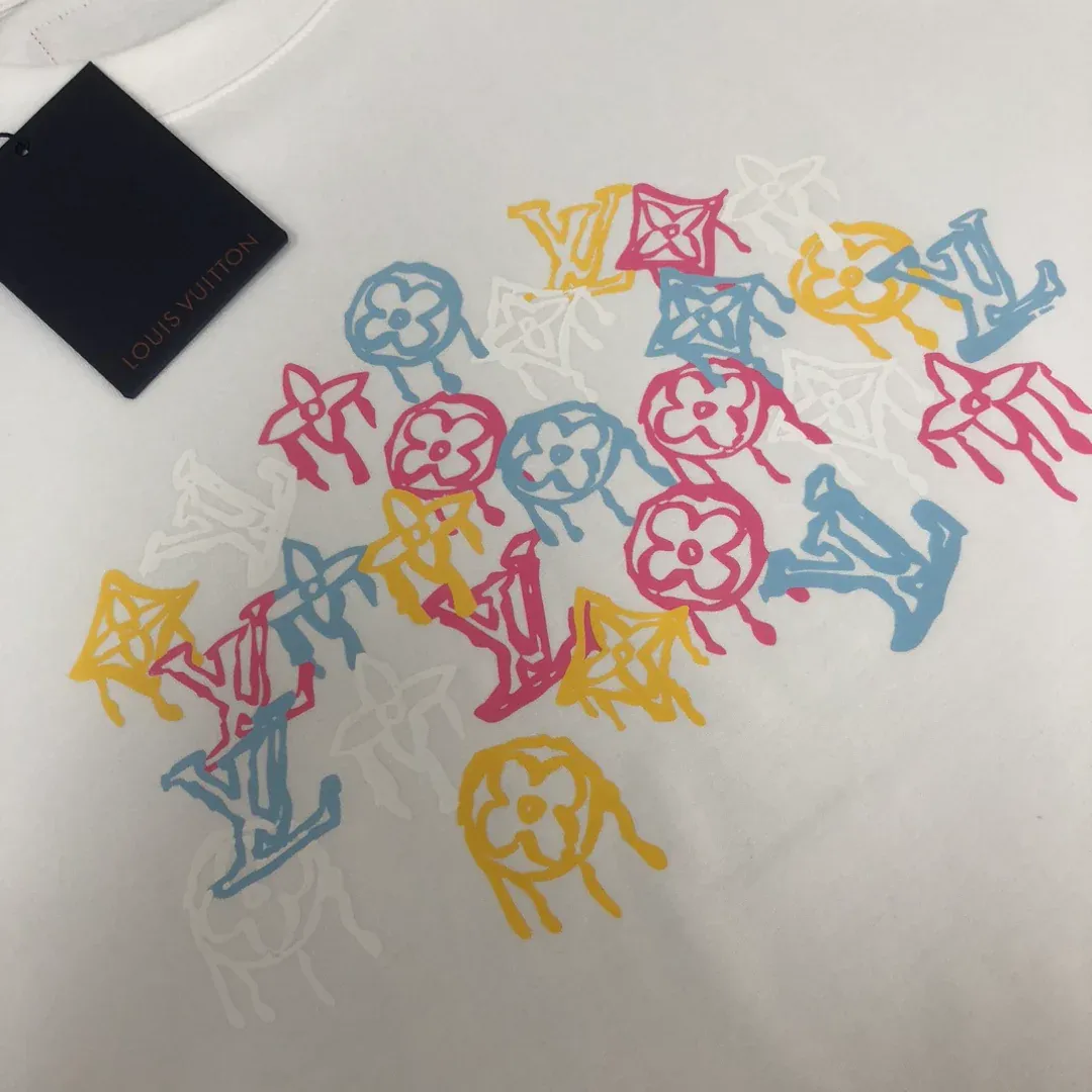 New round neck short sleeved t-shirt