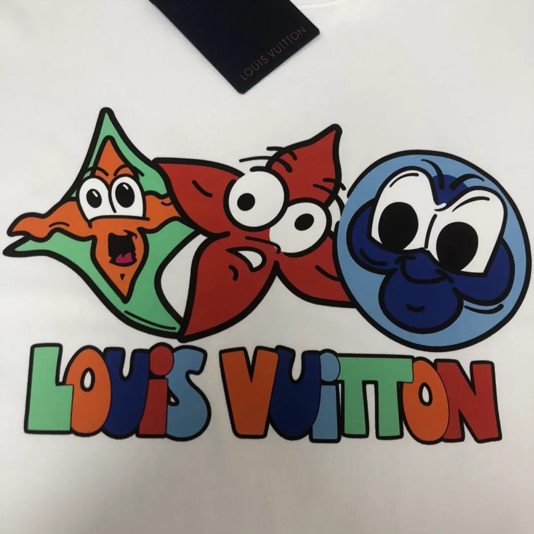 New round neck short sleeved t-shirt