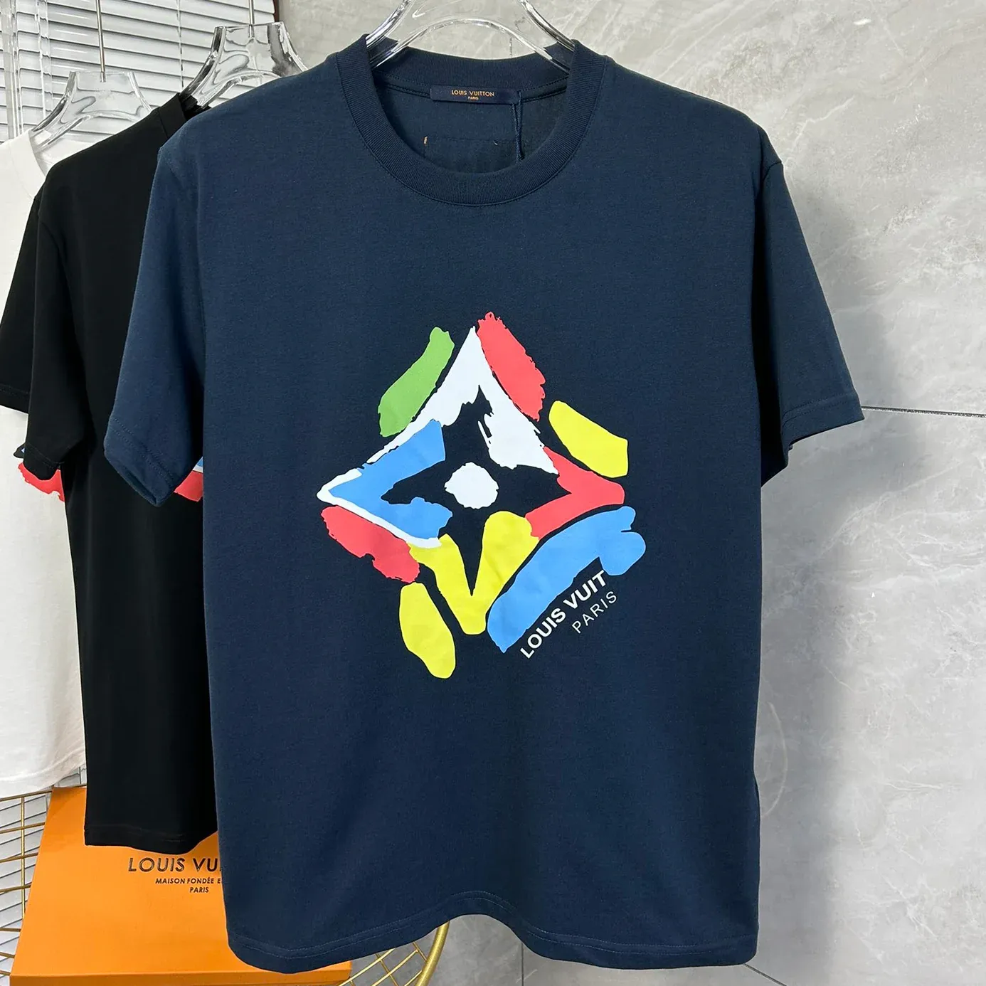 New unisex round neck short sleeved t-shirt