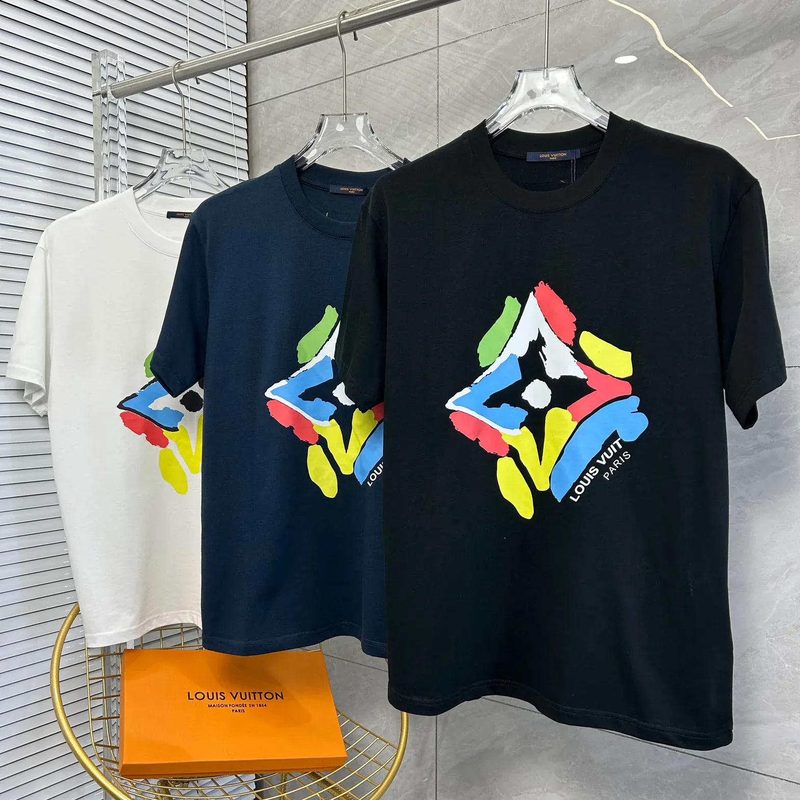 New unisex round neck short sleeved t-shirt