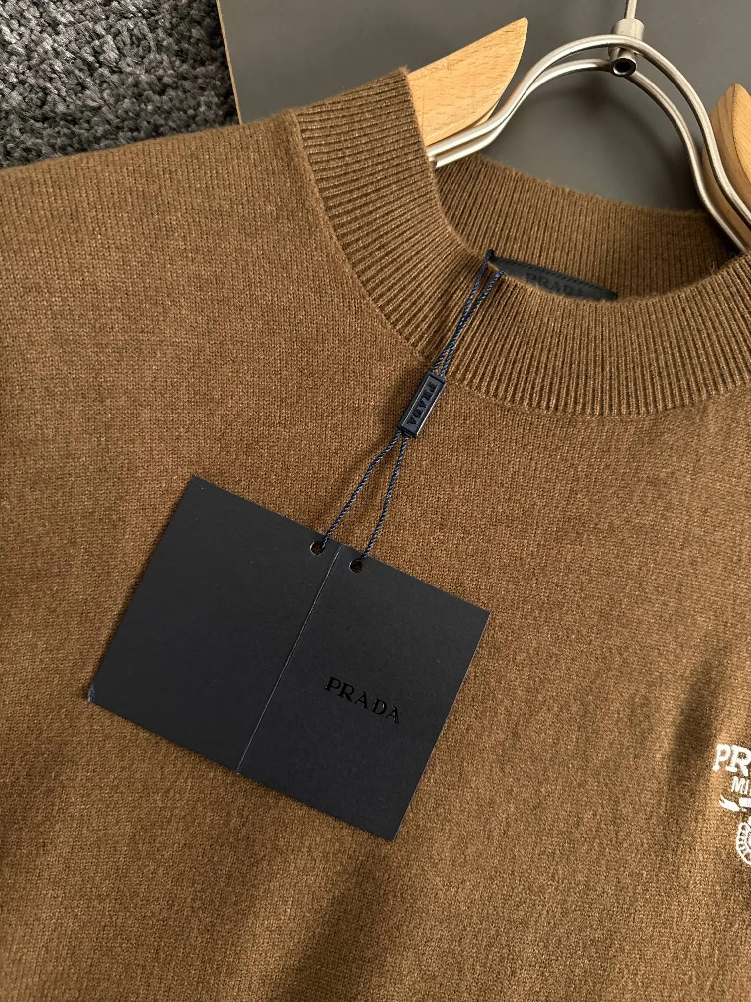 New PRD autumn and winter letter embroidery knitted round neck sweater