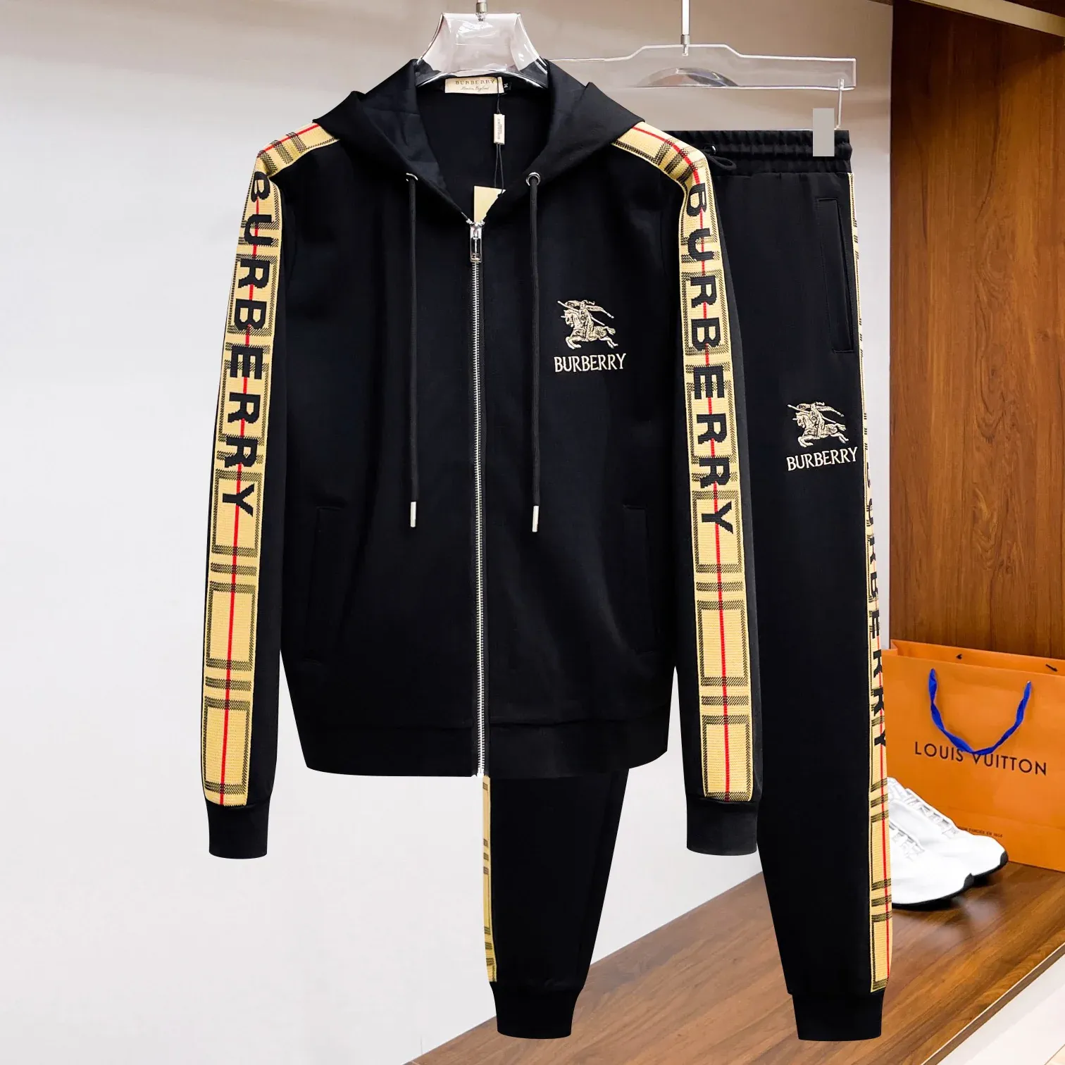 Fashion New Sports Set