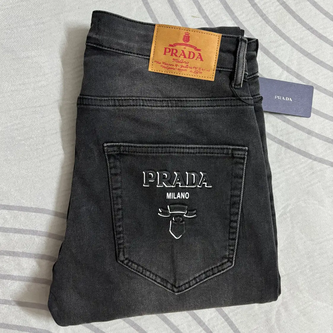 New men's slim fit versatile jeans