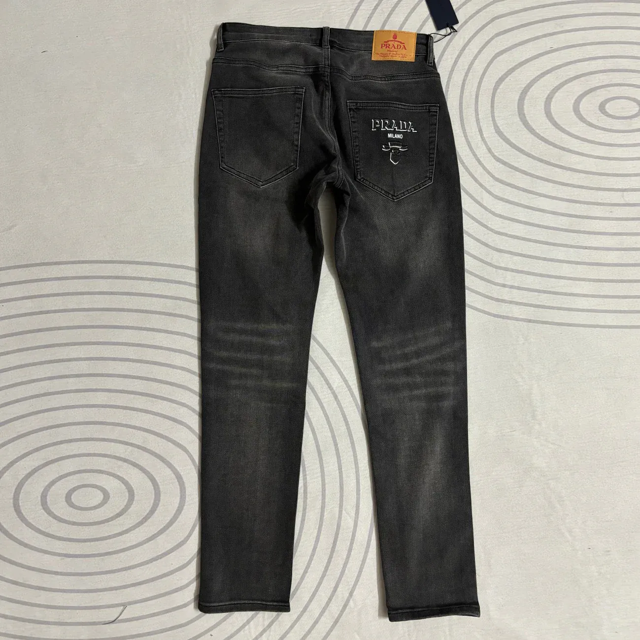 New men's slim fit versatile jeans