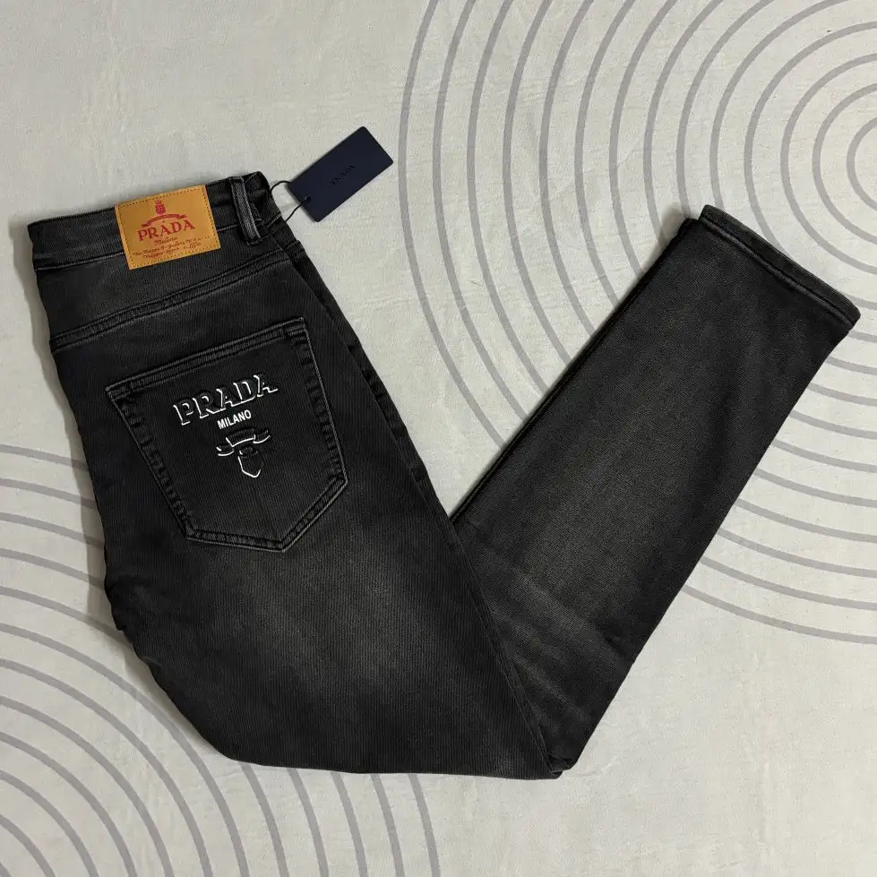 New men's slim fit versatile jeans