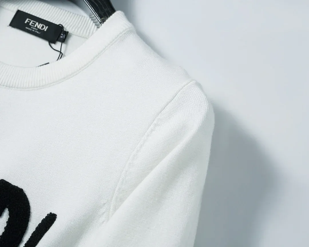 Handsome men's casual sweater