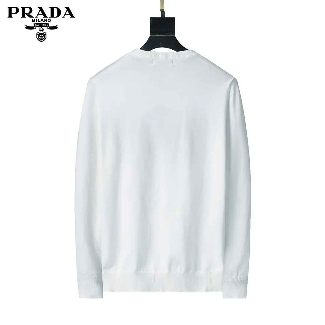 Handsome men's casual sweater