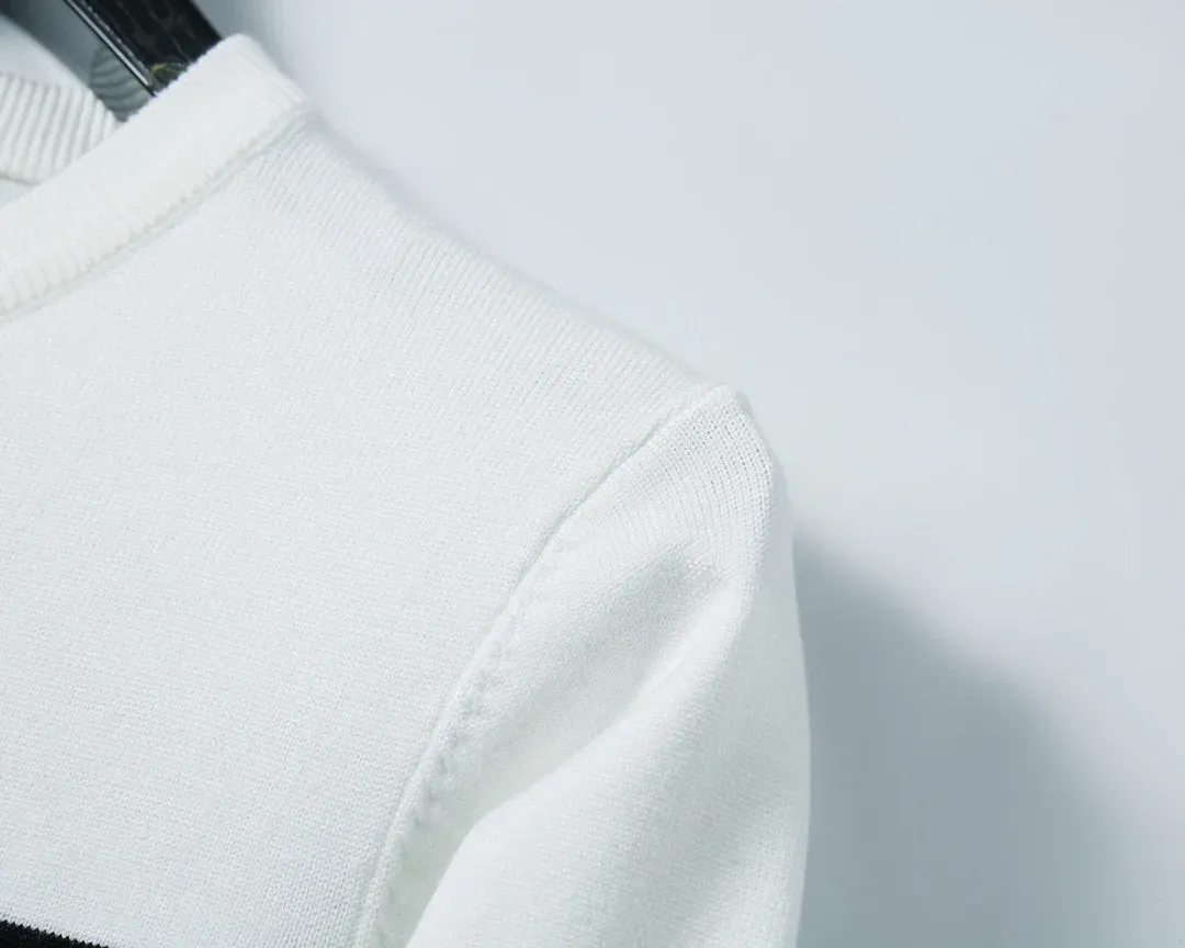 Handsome men's casual sweater