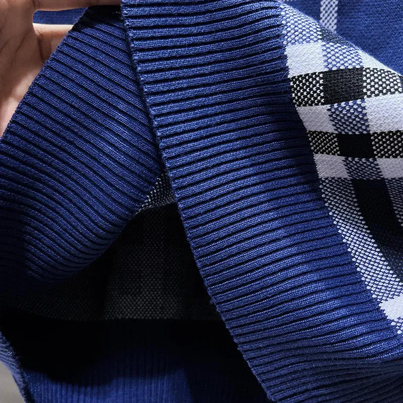 Men fashion knitted sweater